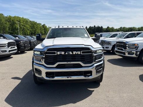 New 2026 RAM 5500 Tradesman w/ Chrome Appearance Group AWD/4WD image 8