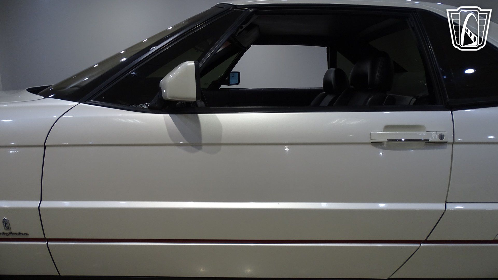 Used 1991 Cadillac Allante FWD image 30