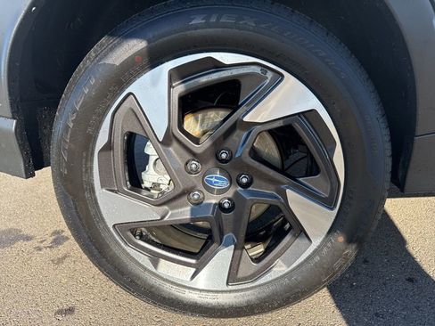 Certified 2025 Subaru Crosstrek 2.5i Limited w/ Crosstrek Mirror Package image 9