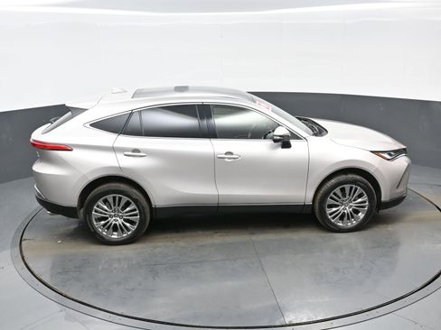 Used 2022 Toyota Venza Limited w/ Advanced Technology Package image 43