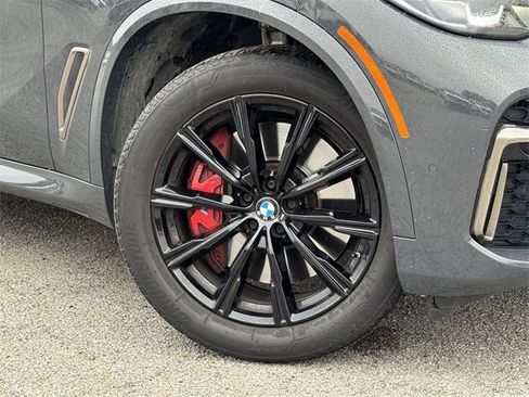 Used 2022 BMW X5 M50i w/ Premium Package image 34