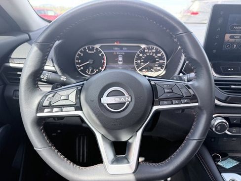 Certified 2024 Nissan Altima 2.5 SR w/ SR Premium Package image 15