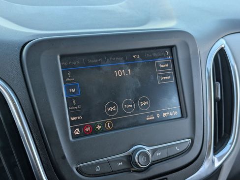 Used 2020 Chevrolet Equinox LT image 24