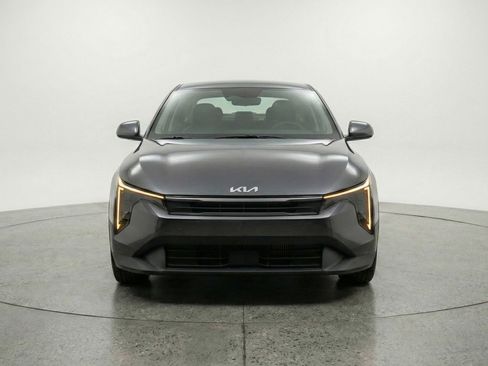 Used 2025 Kia K4 LXS image 2