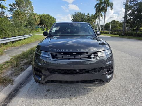 Used 2026 Land Rover Range Rover Sport SE AWD/4WD image 8