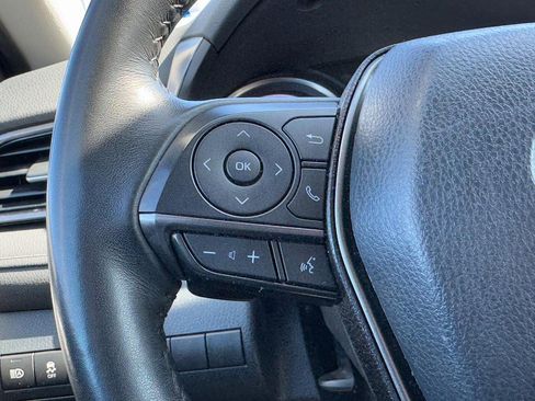 Used 2024 Toyota Camry SE image 16