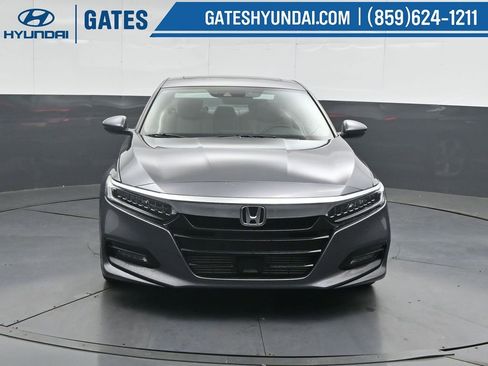 Used 2018 Honda Accord Touring image 5