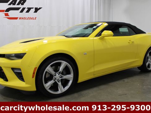 Used 2017 Chevrolet Camaro SS RWD image 1