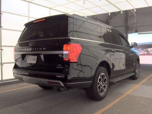 Used 2024 Ford Expedition Max XLT AWD/4WD image 3