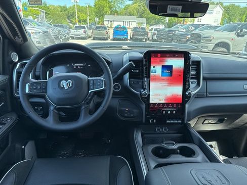 New 2026 RAM 2500 Laramie AWD/4WD image 19