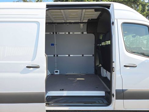 Used 2026 Mercedes-Benz Sprinter 2500 image 14