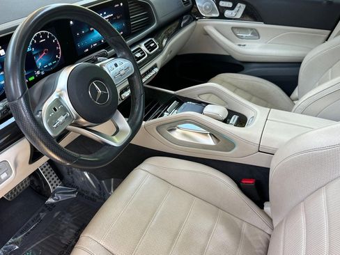 Used 2020 Mercedes-Benz GLS 580 4MATIC image 4