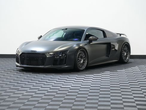 Used 2017 Audi R8 V10 plus image 3
