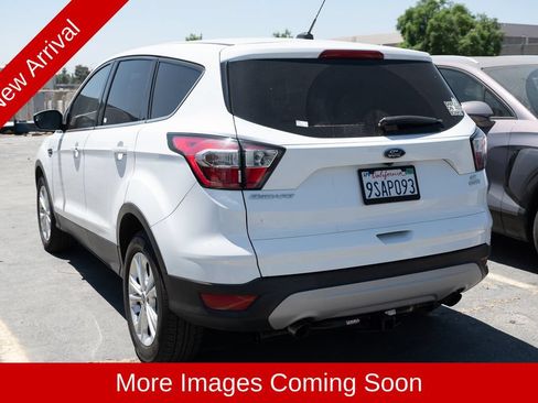 Used 2017 Ford Escape SE FWD image 5