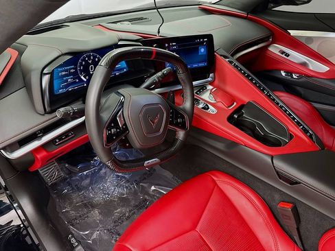 Used 2025 Chevrolet Corvette Z06 RWD image 9