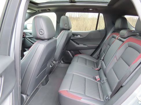 New 2026 Chevrolet Equinox RS w/ Convenience Package III AWD/4WD image 25