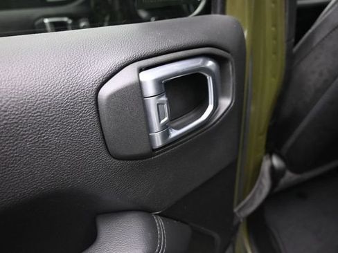 Used 2023 Jeep Wrangler Unlimited Sahara AWD/4WD image 33