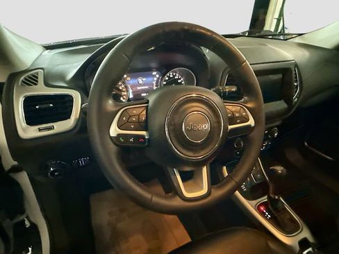 Used 2019 Jeep Compass Latitude w/ Popular Equipment Group image 12