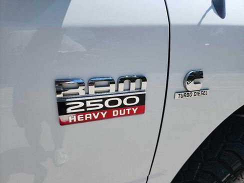 Used 2011 RAM 2500 SLT w/ Luxury Group AWD/4WD image 15