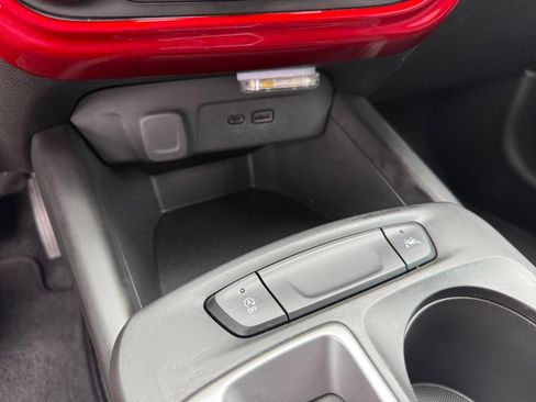 Used 2024 Chevrolet Trax RS w/ Driver Confidence Package FWD image 21