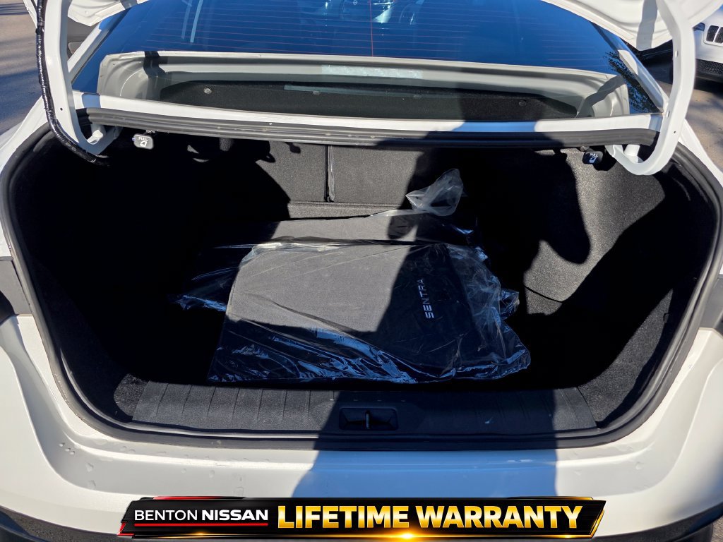 Used 2026 Nissan Sentra SR w/ SR Premium Package FWD image 13