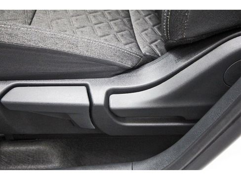 Used 2025 Nissan Kicks SV image 26