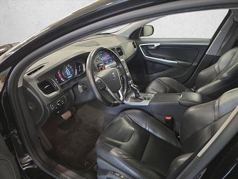 Used 2016 Volvo V60 T5 Cross Country AWD/4WD image 15