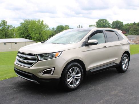 Used 2017 Ford Edge SEL w/ Equipment Group 201A AWD/4WD image 3