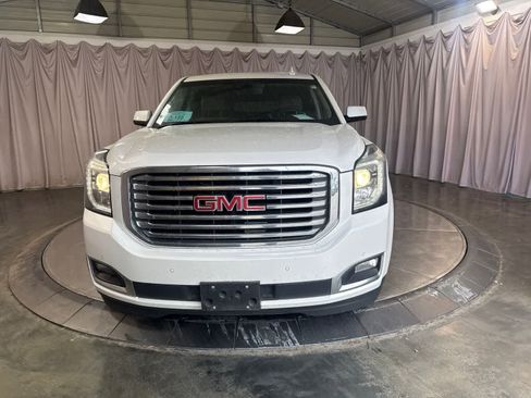 Used 2019 GMC Yukon XL SLT w/ Premium Edition AWD/4WD image 2