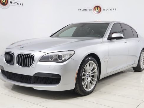 Used 2013 BMW 750i xDrive image 5