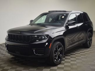 Used 2024 Jeep Grand Cherokee Altitude AWD/4WD video 2