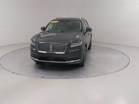 Used 2023 Lincoln Nautilus FWD w/ Premium Package image 8