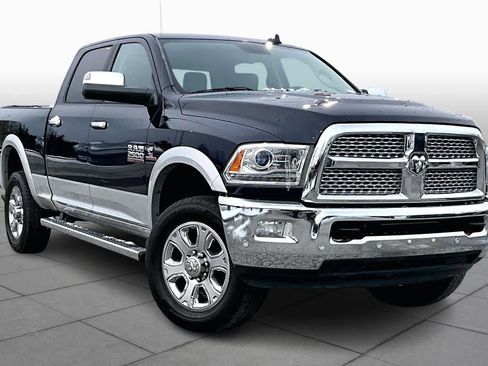 Used 2016 RAM 2500 Laramie image 2