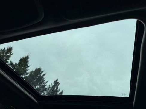 Used 2020 Subaru Forester Premium image 15