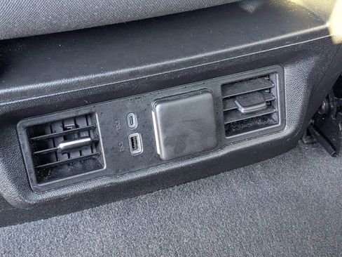 Used 2025 Chevrolet Silverado 1500 LT image 15