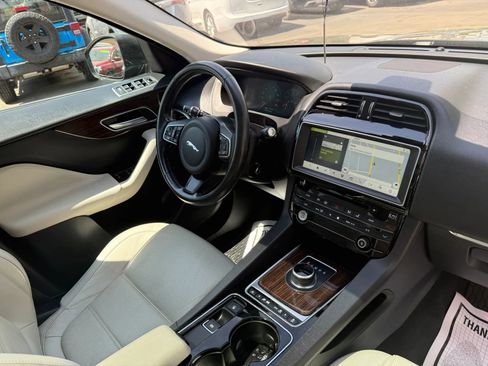 Used 2017 Jaguar F-PACE Prestige AWD/4WD image 28