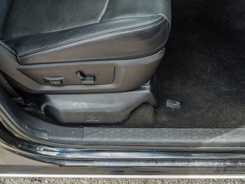 Used 2016 RAM 1500 Laramie w/ Convenience Group image 46