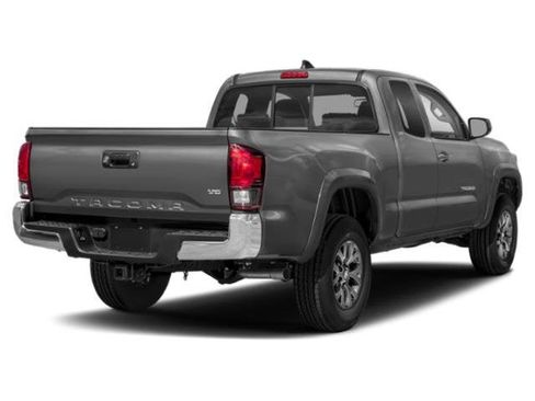 Used 2020 Toyota Tacoma SR5 w/ SR5 Appearance Package (SM) AWD/4WD image 2
