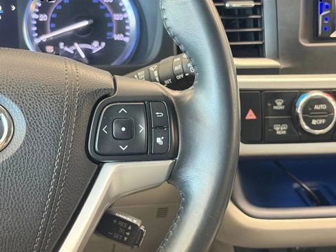 Used 2015 Toyota Highlander Limited AWD/4WD image 33