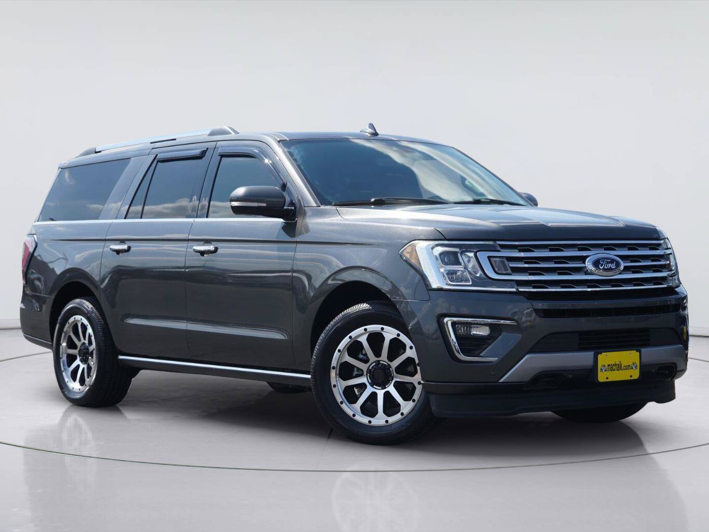 Used 2019 Ford Expedition Max Limited w/ Equipment Group 301A AWD/4WD image 2
