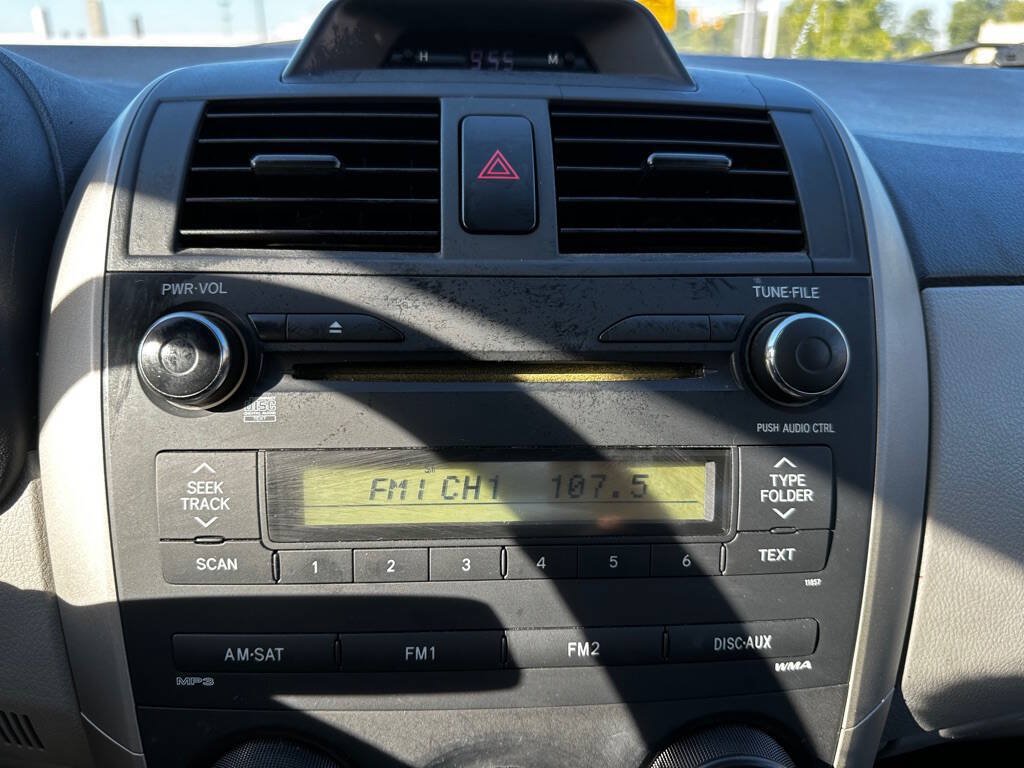 Used 2012 Toyota Corolla L FWD image 15