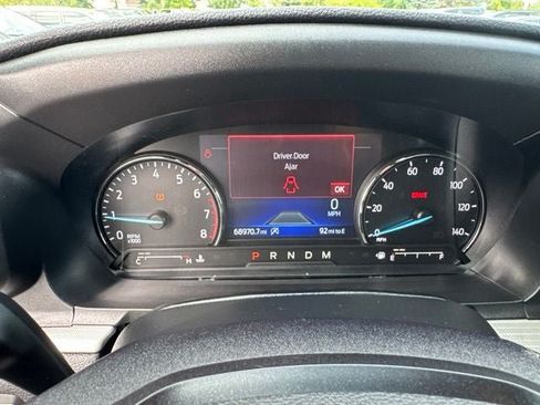 Used 2020 Ford Explorer XLT w/ Equipment Group 202A AWD/4WD image 13