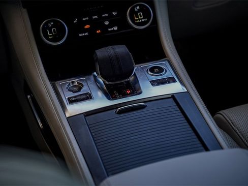 Used 2022 Jaguar F-PACE S image 28