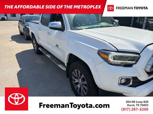 Used 2022 Toyota Tacoma Limited AWD/4WD image 1