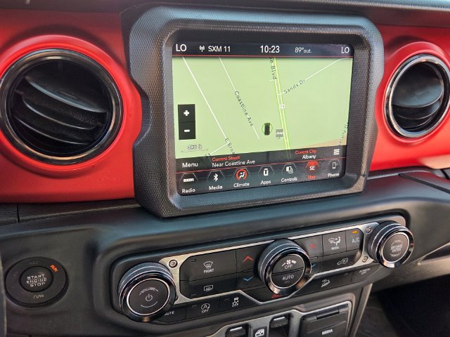 Used 2018 Jeep Wrangler Unlimited Rubicon w/ Dual Top Group AWD/4WD image 21