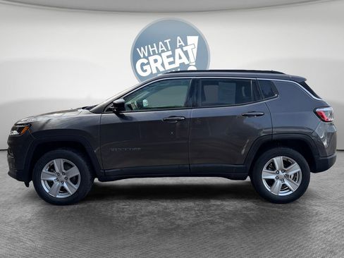 Certified 2022 Jeep Compass Latitude w/ Convenience Group image 7