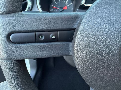 Used 2006 Ford Mustang V6 image 23