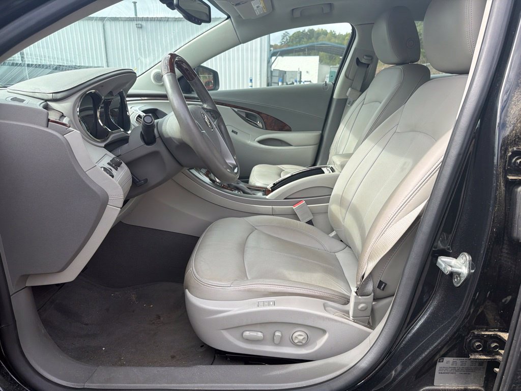 Used 2012 Buick LaCrosse Touring FWD image 8