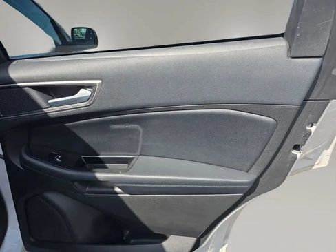 Used 2017 Ford Edge SEL w/ Equipment Group 201A FWD image 19