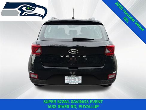 Used 2025 Hyundai Venue SEL image 5